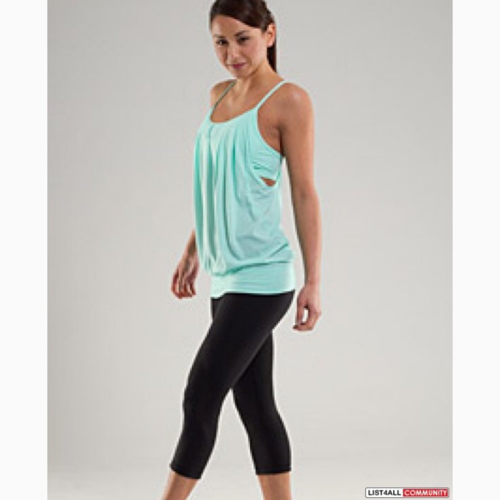 Lululemon black tank
